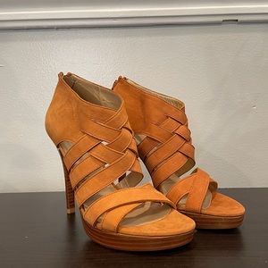 Stuart Weitzman High Heel Strappy Sandals: Sz 7